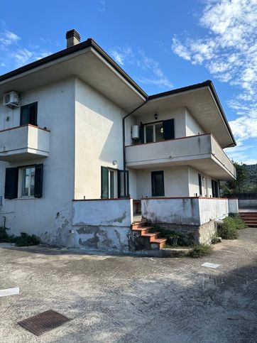 Casa indipendente in residenziale in Via Cappella 39