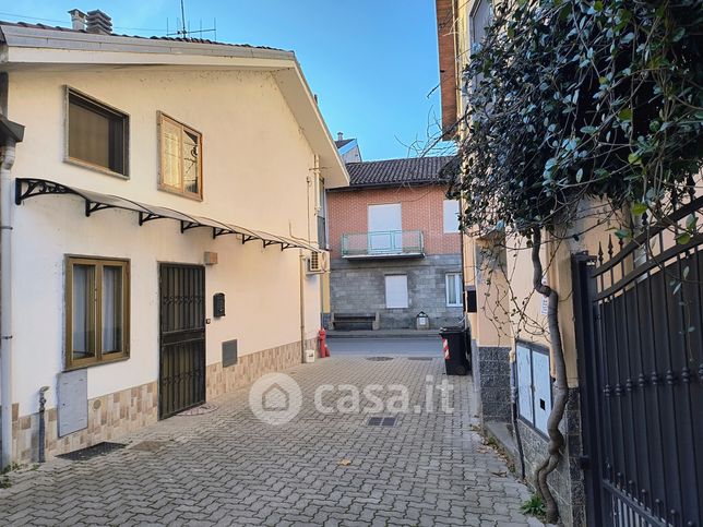 Casa indipendente in residenziale in Via Giuseppe Mazzini