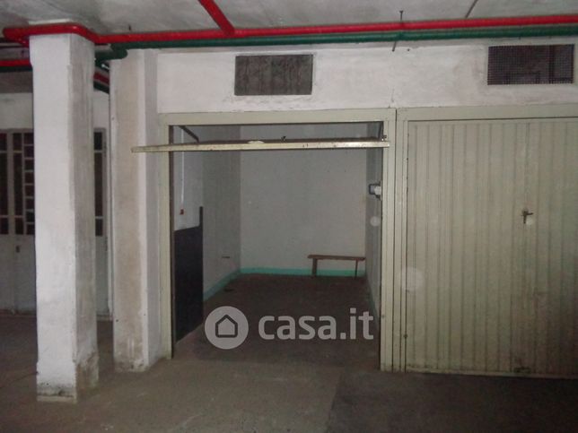 Box/posto auto in residenziale in Via Po 39