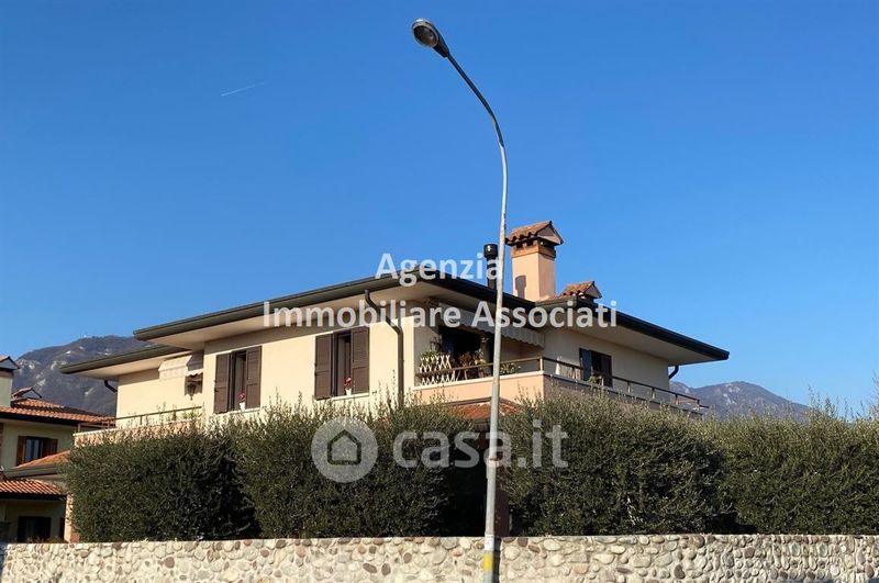 Villa in Vendita in zona San Vito a Bassano del Grappa 300mq Casa.it
