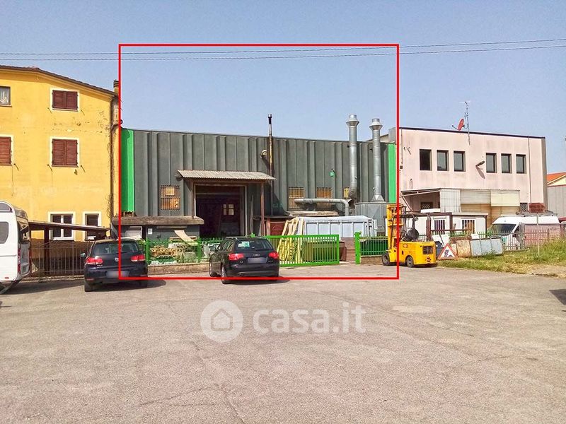 Capannone in Vendita in Localit Rigutino Ovest a Arezzo 400mq