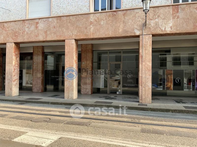 Locale Commerciale In Vendita In Riviera Dei Ponti Romani 50 A Padova locale-commerciale-in-vendita-in-riviera-dei-ponti-romani-50-a-padova