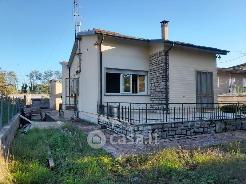 Case Indipendenti da ristrutturare in vendita a Camaiore in zona