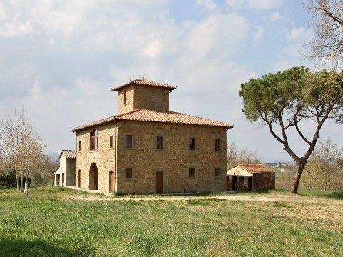 Casa Indipendente in Vendita in Localit Poggio Ciliegio a Arezzo