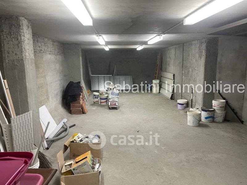 Soppalco per garage in ferro rivestimento legno - Garage e box In vendita a  Pescara