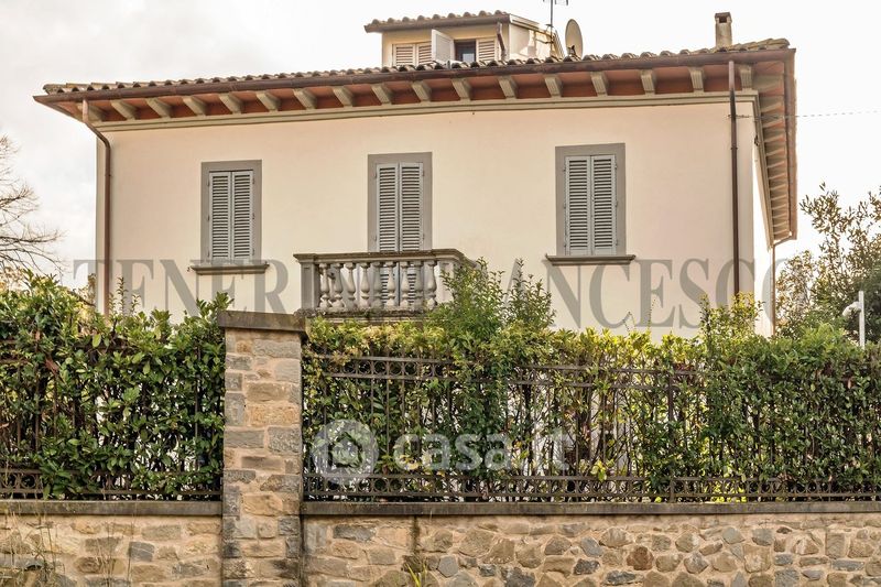 Case con balcone in vendita a Arezzo in zona Santa Maria delle