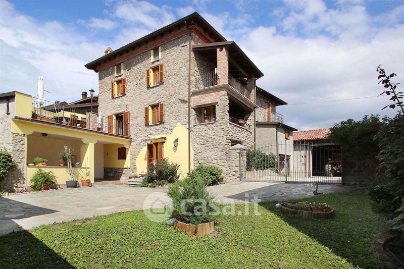 Case in vendita a San Sebastiano Curone in zona Centro Casa.it