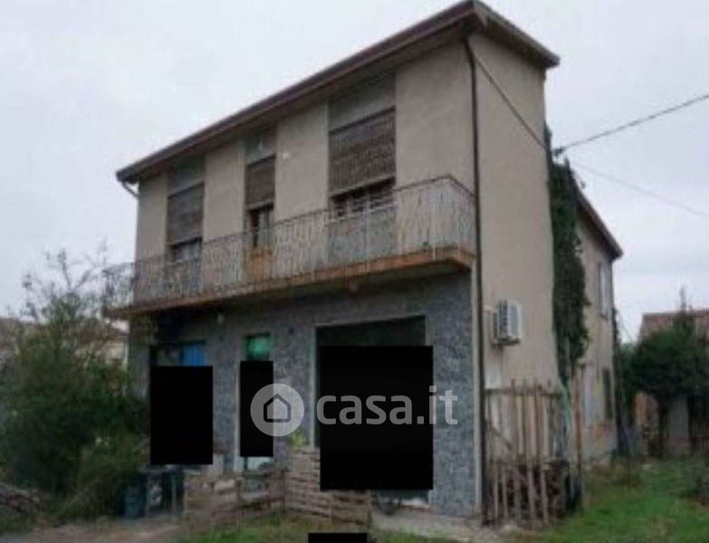 Case in vendita a Pettorazza Grimani in zona Centro Casa.it