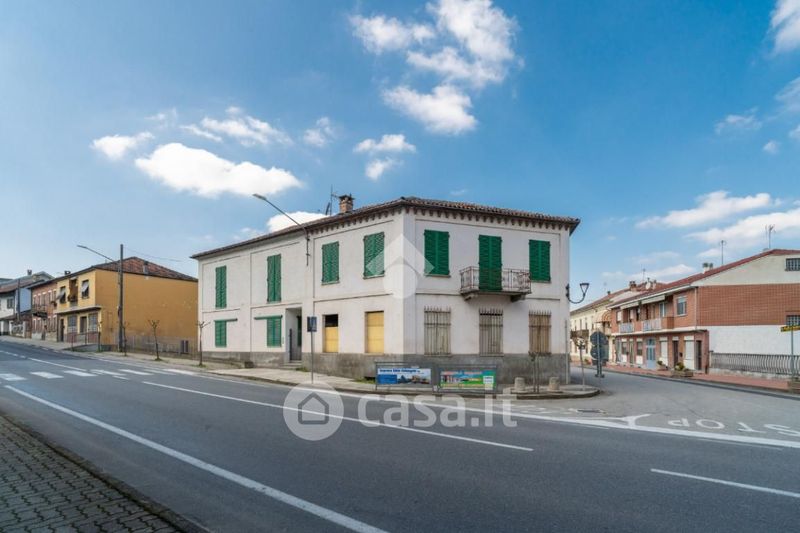 Edifici, stabili e palazzi in vendita a Isola d'Asti - Casa.it