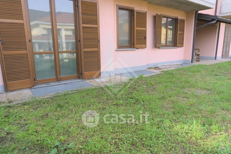 Quadrilocale in Vendita in Via trieste a Biandronno - 140mq - Casa.it