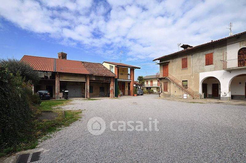 Rustici, Casali In Vendita A Sulbiate In Zona Centro - Casa.it