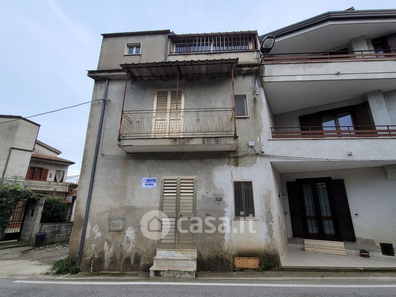 Casa Indipendente In Vendita In Via Della Ratta 8 A Caserta - 120mq ...