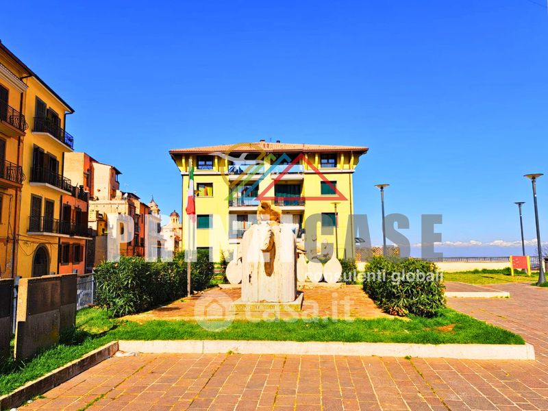 Appartamento in vendita Via G. Garibaldi , Marino