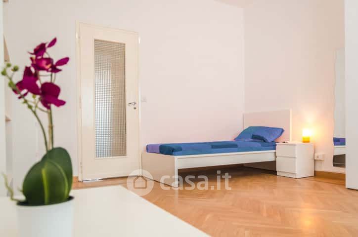 Stanza singola in Centro, foto 2 di 8