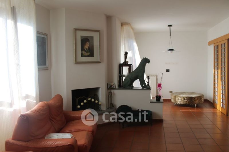 Villa in Vendita in zona Campoluci a Arezzo 250mq Casa.it