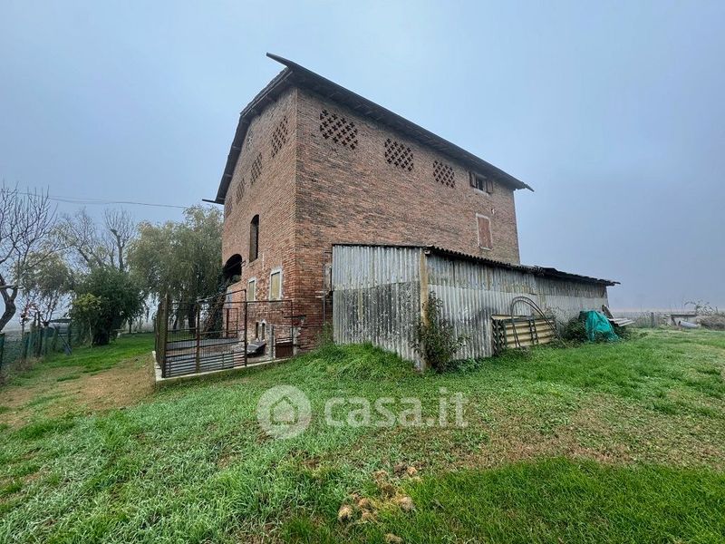 Rustico Casale In Vendita In Via Viazza A Castelfranco Emilia Mq