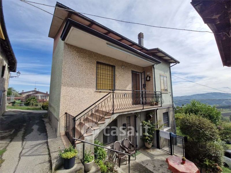 Casa bifamiliare, trifamiliare in Vendita in zona Casa Bartolacelli