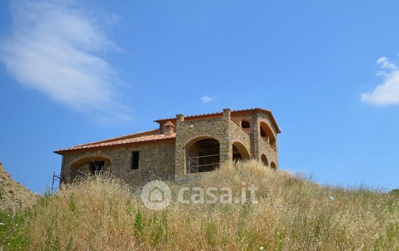 Rustico Casale In Vendita In Consorzio Stradale Montenero A Castel Del