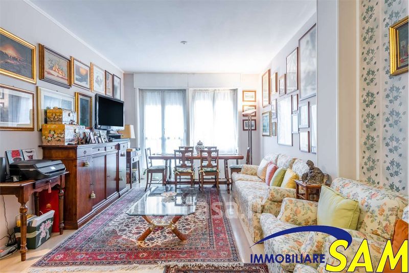 Trilocale in Vendita in Via Santa