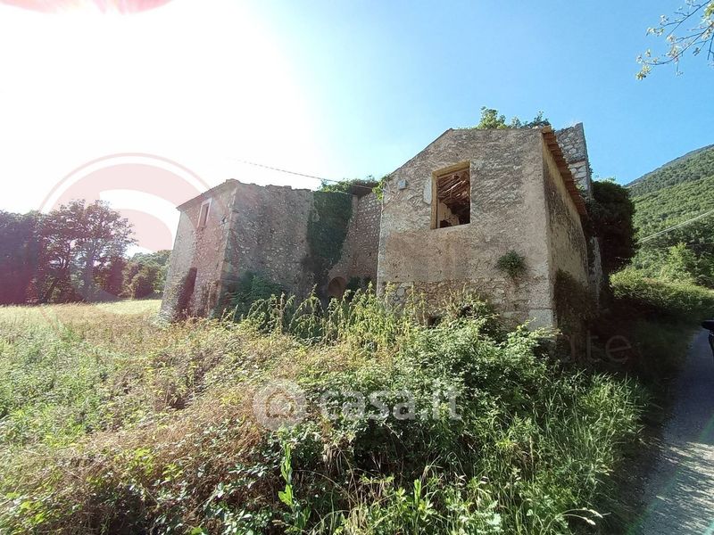 Rustico, casale in Vendita in Via Casali a San Donato Val di Comino