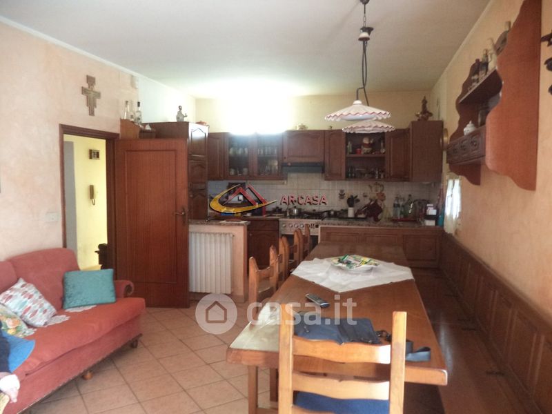 Casa Indipendente in Vendita in Localit Olmo a Arezzo 170mq