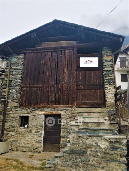 Rustici, casali in vendita a Chiesa in Valmalenco in zona Centro - Casa.it