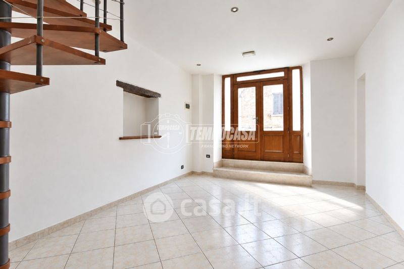 Trilocale in Vendita in Via Roma a Castelraimondo - 83mq - Casa.it