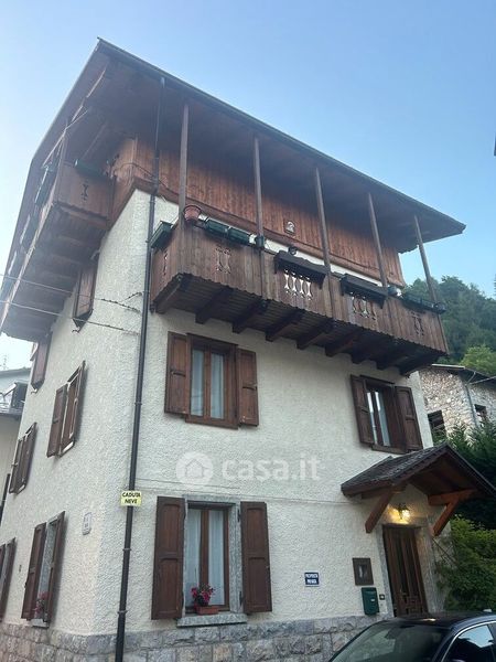 casa-indipendente-in-vendita-in-via-mauria-a-forni-di-sopra-217mq