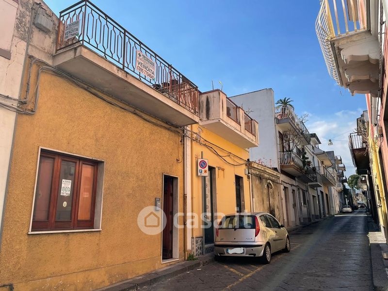 Casa Indipendente in Vendita in Via generale cascino 136 a Riposto