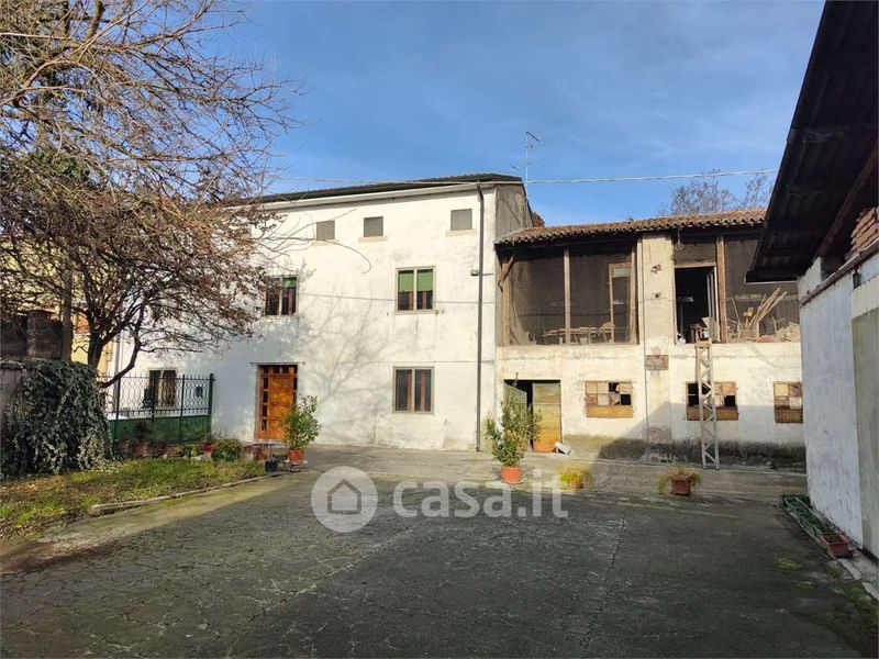 Rustico Casale In Vendita In Via Xxv Aprile A Erb Mq Casa It