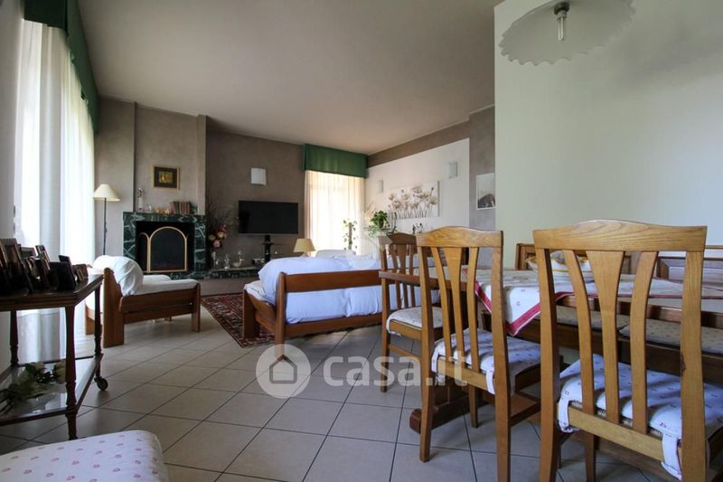 Quadrilocale in Vendita in Via Garibaldi a Nuvolento - 150mq - Casa.it