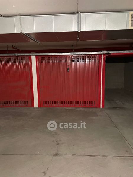 Box/posto auto in Affitto in Viale Monte Grappa 4 a Milano - 13mq - Casa.it