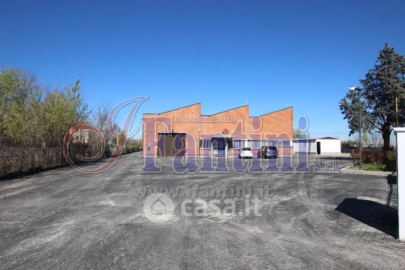 Capannoni in affitto a Calderara di Reno in zona Bargellino Casa.it