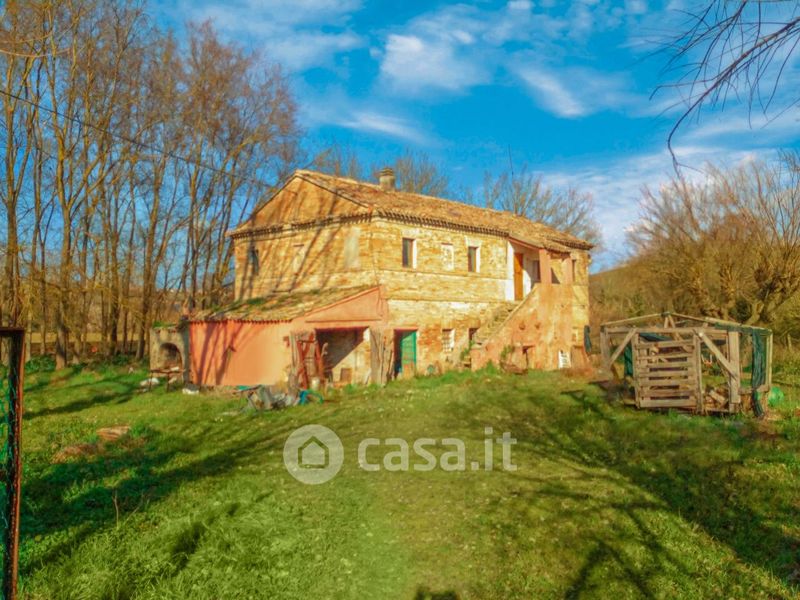 Rustici, Casali In Vendita A Camerata Picena - Casa.it