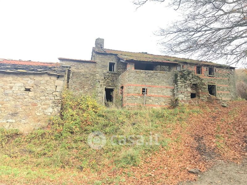 Rustici Casali economici con terrazzo in vendita in provincia di