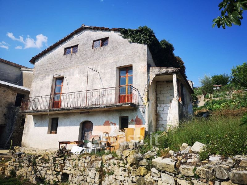 Rustici, Casali Con Giardino Privato In Vendita A Campagna In Zona ...