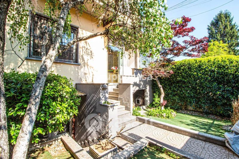 Case con giardino in vendita a San su Legnano Casa.it