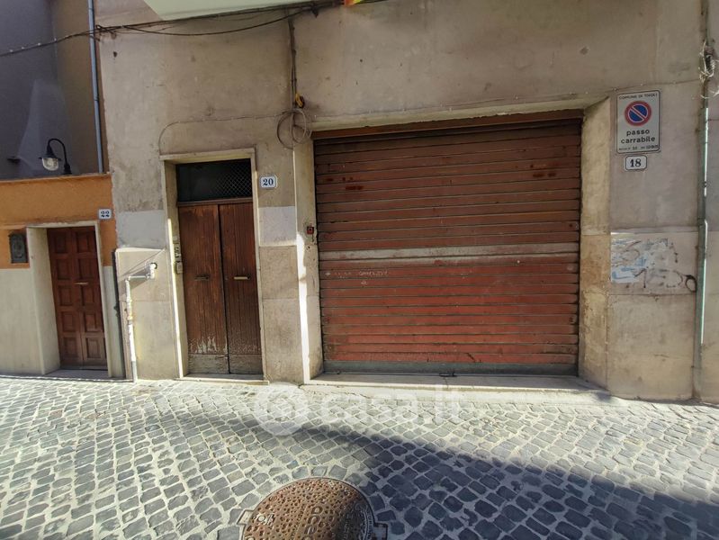 cantina-solaio-in-vendita-in-vicolo-dei-granai-a-tivoli-23mq-casa-it