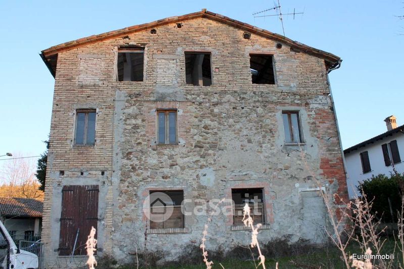 Rustici, Casali In Vendita A Traversetolo In Zona Centro - Casa.it