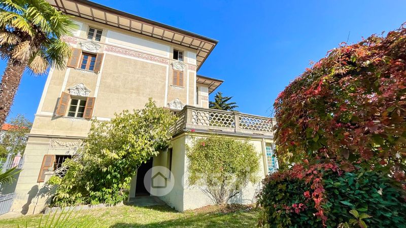 Villa in Vendita in Via Lario dell'acqua 1 a Lessona - 250mq 