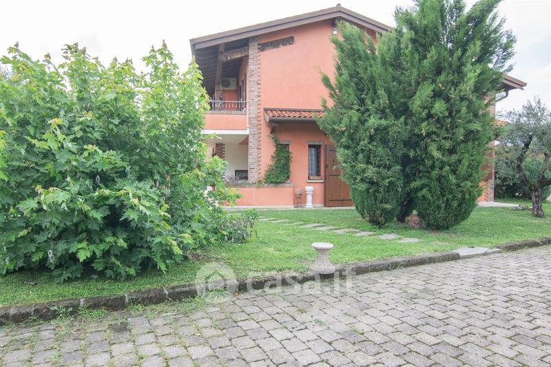 Villa in Vendita in zona San Lazzaro a Bassano del Grappa 380mq Casa.it