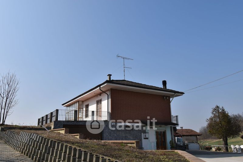 Case in vendita a Isola d'Asti - Casa.it