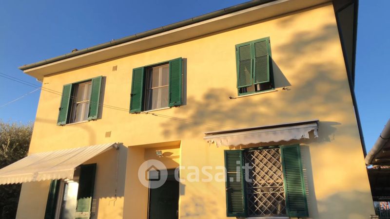 Casa Indipendente In Vendita In Via Pesco A Santa Maria A Monte