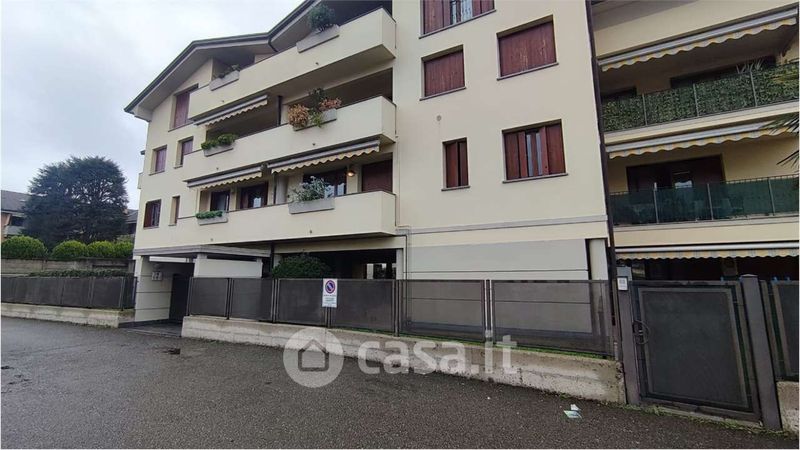 Box/posto auto in Vendita a Meda - 30mq - Casa.it