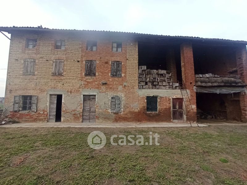 Rustici, casali in vendita a Casal Cermelli in zona Centro Casa.it