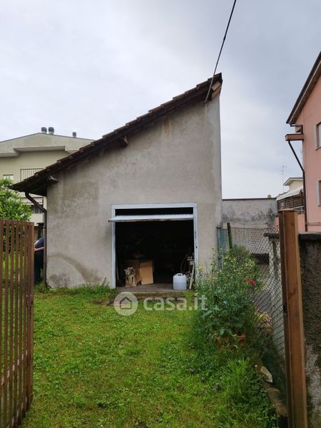 Rustici Casali Con Giardino Privato In Vendita A Monza Casa It