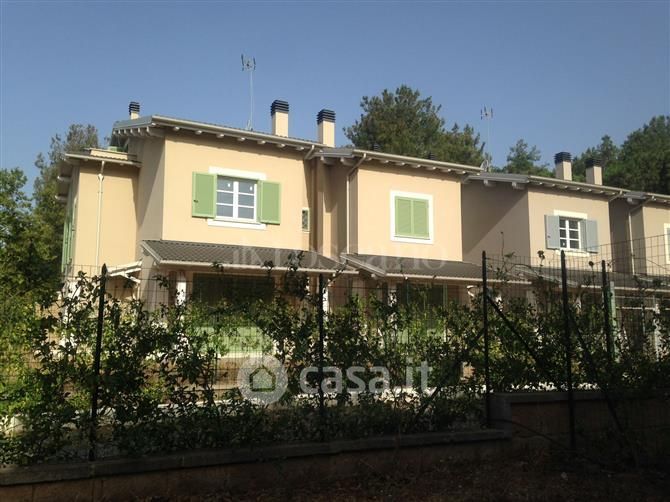 Villa in vendita Viale Giuseppe Verdi , Nepi