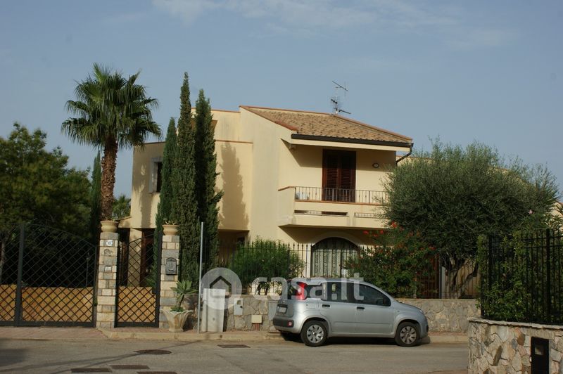 Villa in Vendita in SS113 197 a Carini 320mq Casa.it