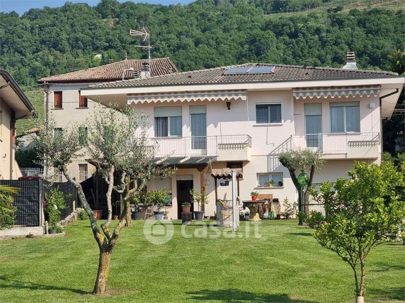 Case Indipendenti Con Terrazzo In Vendita A Farra Di Soligo - Casa.it