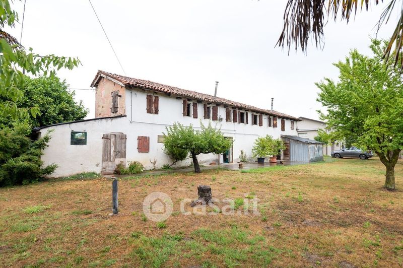 Rustici, Casali Con Giardino In Vendita A Scorzè In Zona Peseggia ...